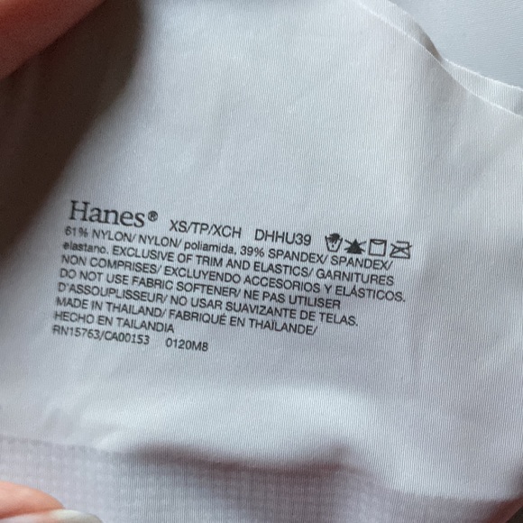 SOLD Hanes Seamless Bra - Picture 3 of 3